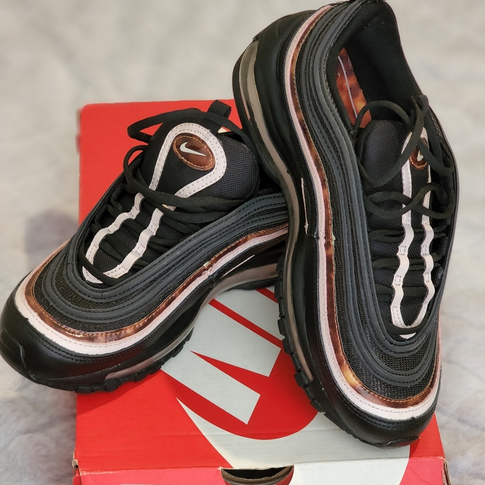 Nike Airmax 97 Black barely rose- size 6